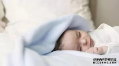 飞鹤星飞帆和优博瑞慕哪款奶粉营养更全面？选乳清蛋白含量高的